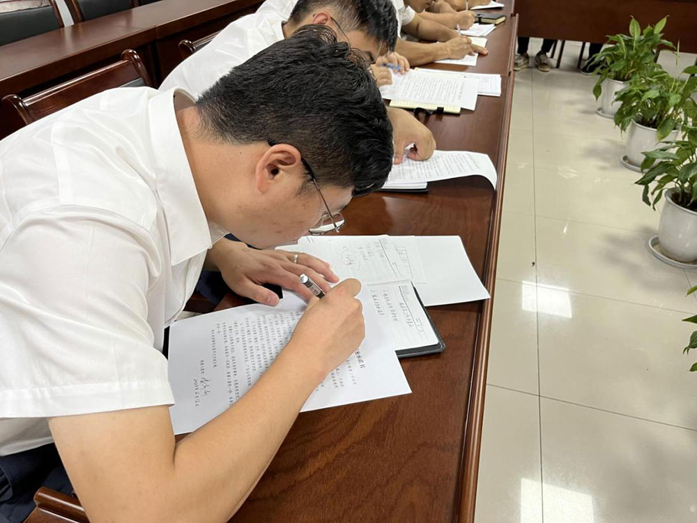 城建投公司召開(kāi)全體員工大會(huì)暨安全生產(chǎn)、保密工作會(huì)議?