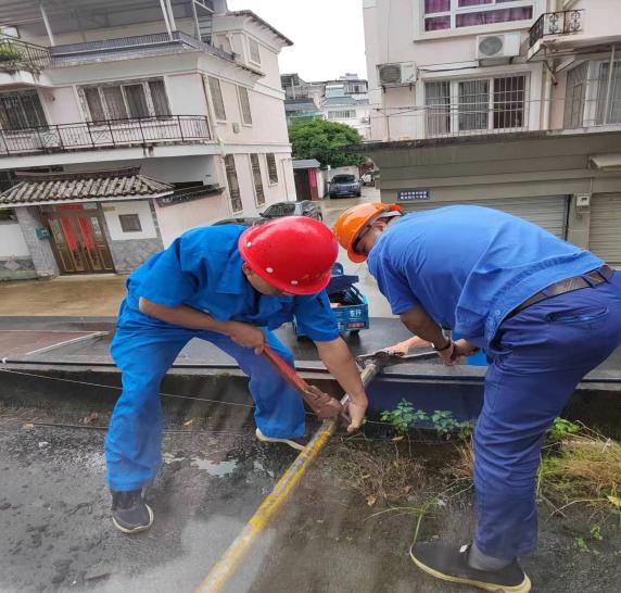 “三落兩?！惫泊偃?xì)夤艿栏脑熘脫Q工作安全平穩(wěn)有序