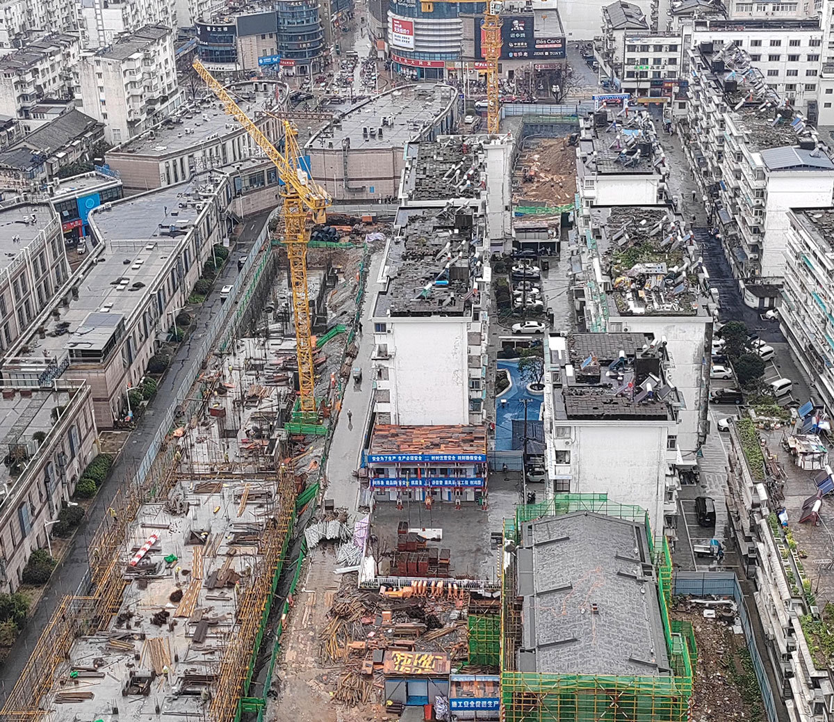 新躍小區(qū)危舊房改造項(xiàng)目——克服不利天氣，高效有序推進(jìn)