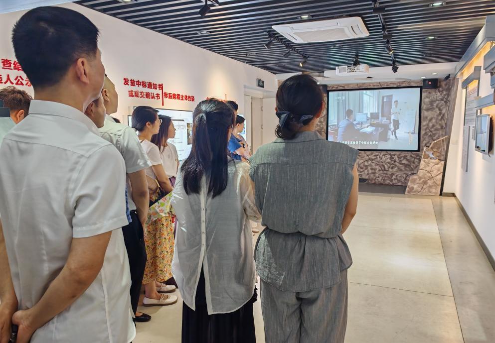 屯溪區(qū)國(guó)投集團(tuán)黨委開展慶祝中國(guó)共產(chǎn)黨成立104周年系列活動(dòng)